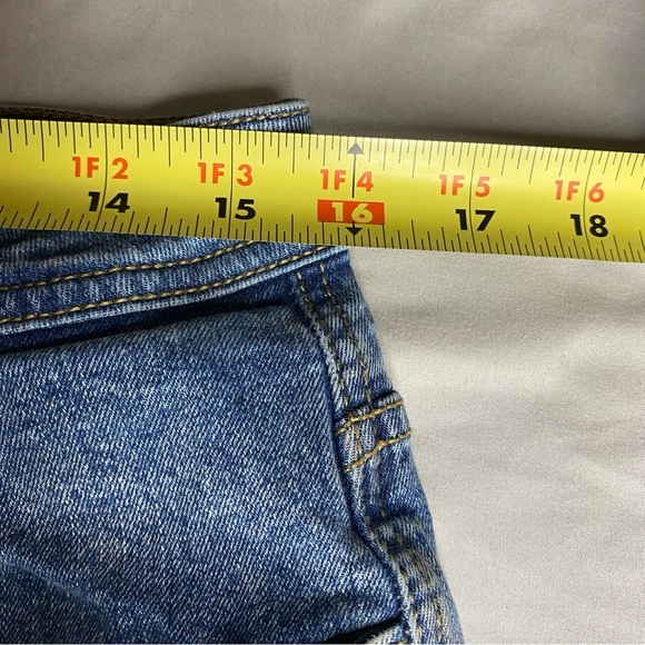 Mountain Ridge Mens 5 Pocket Bermuda Jean Shorts Size 34 Stretch Comfort Summer - Picture 7 of 9